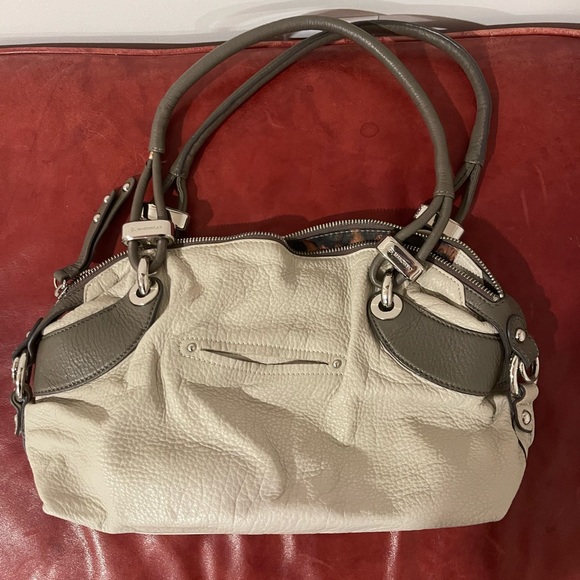 B. Makosky Shoulder/ Crossover Bag. - Picture 6 of 6